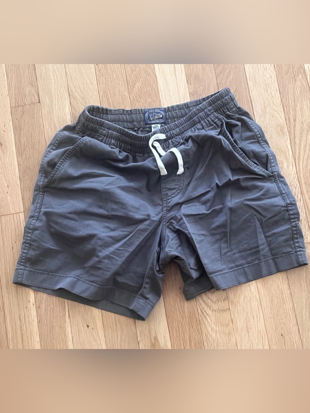 J. Crew Men's Charcoal Elastic Waist Drawstring Cotton Shorts 6 inch